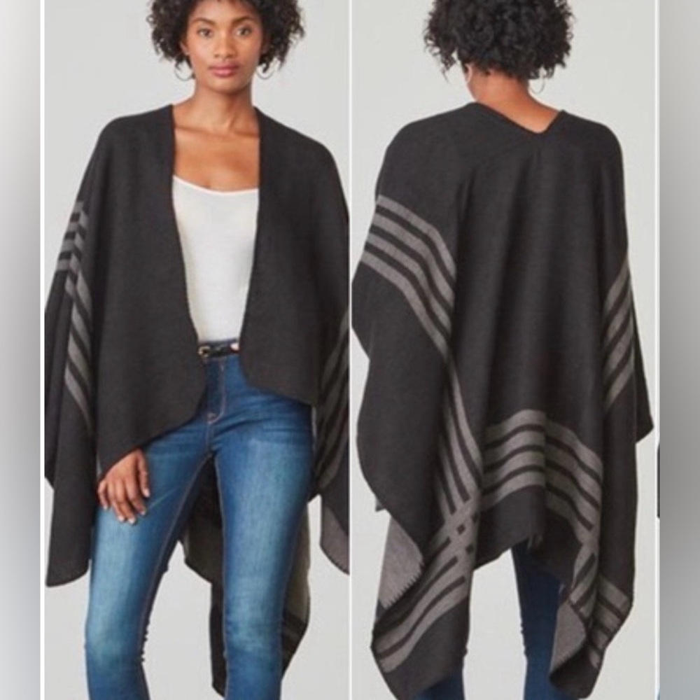 NWT BB Dakota Black Gray reversible Striped Poncho festival spring minimalist